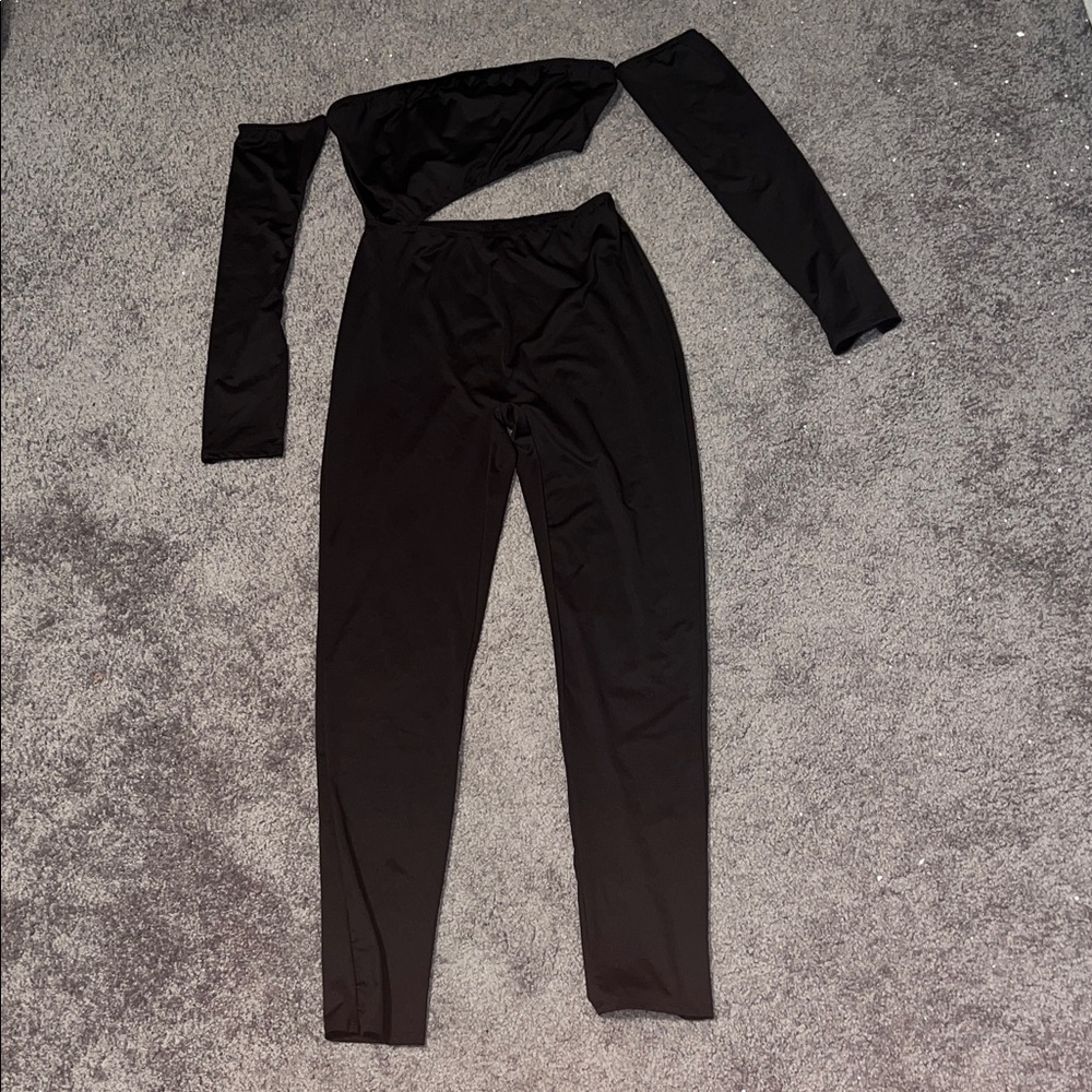 Chic Black Off-Shoulder Jumpsuit